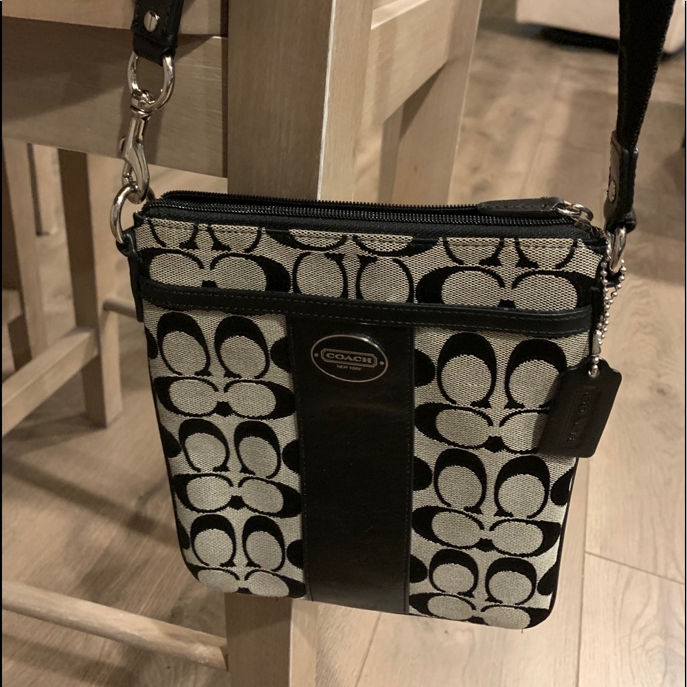 Coach signature jacquard swing pack crossbody.